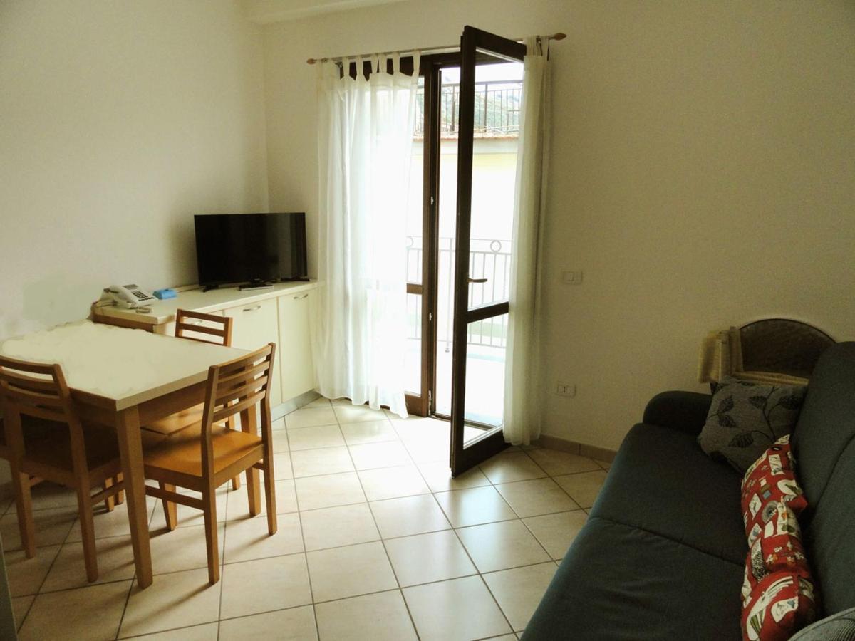 Acciaroli Vacanze Residence מראה חיצוני תמונה