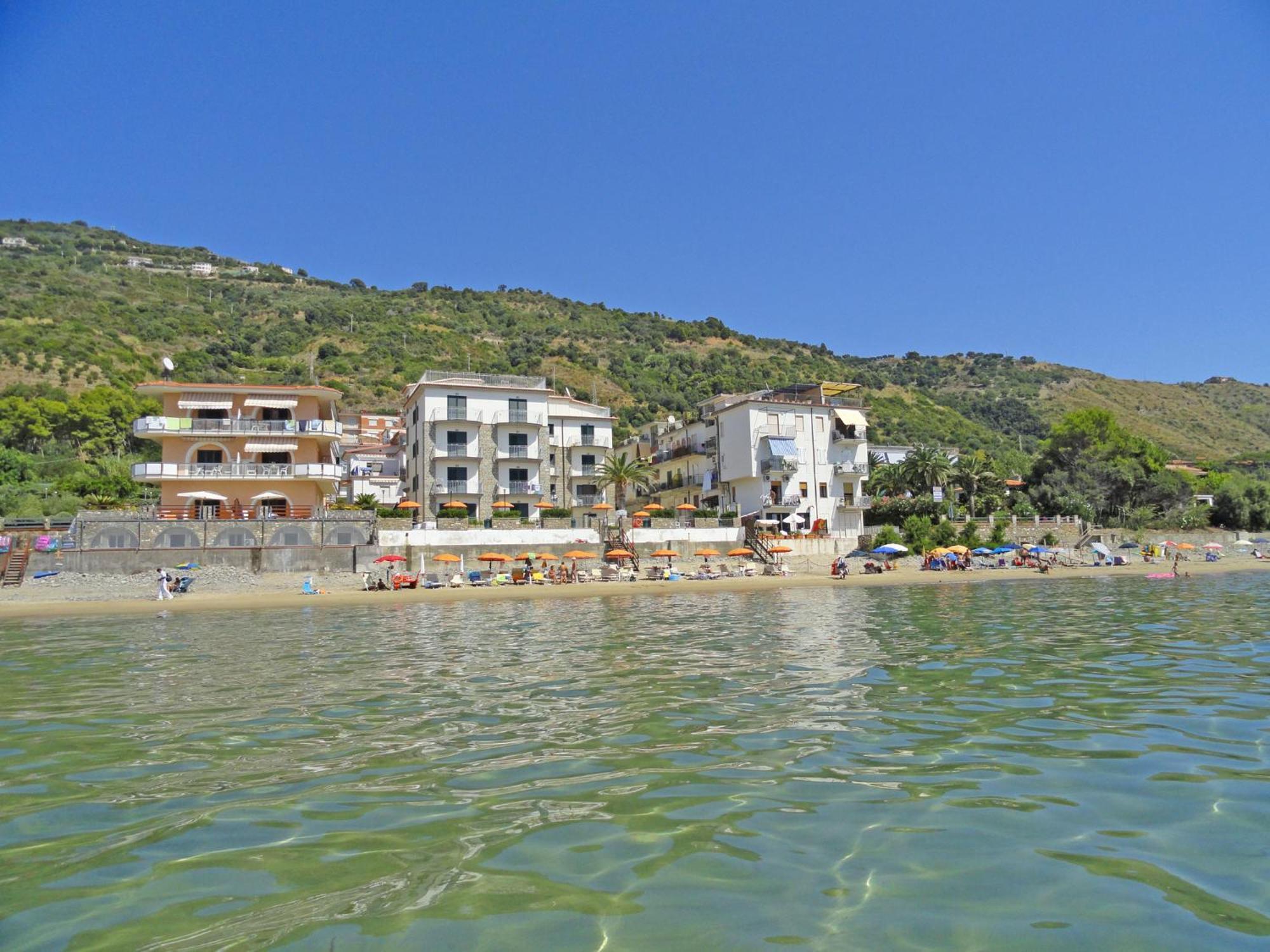 Acciaroli Vacanze Residence מראה חיצוני תמונה