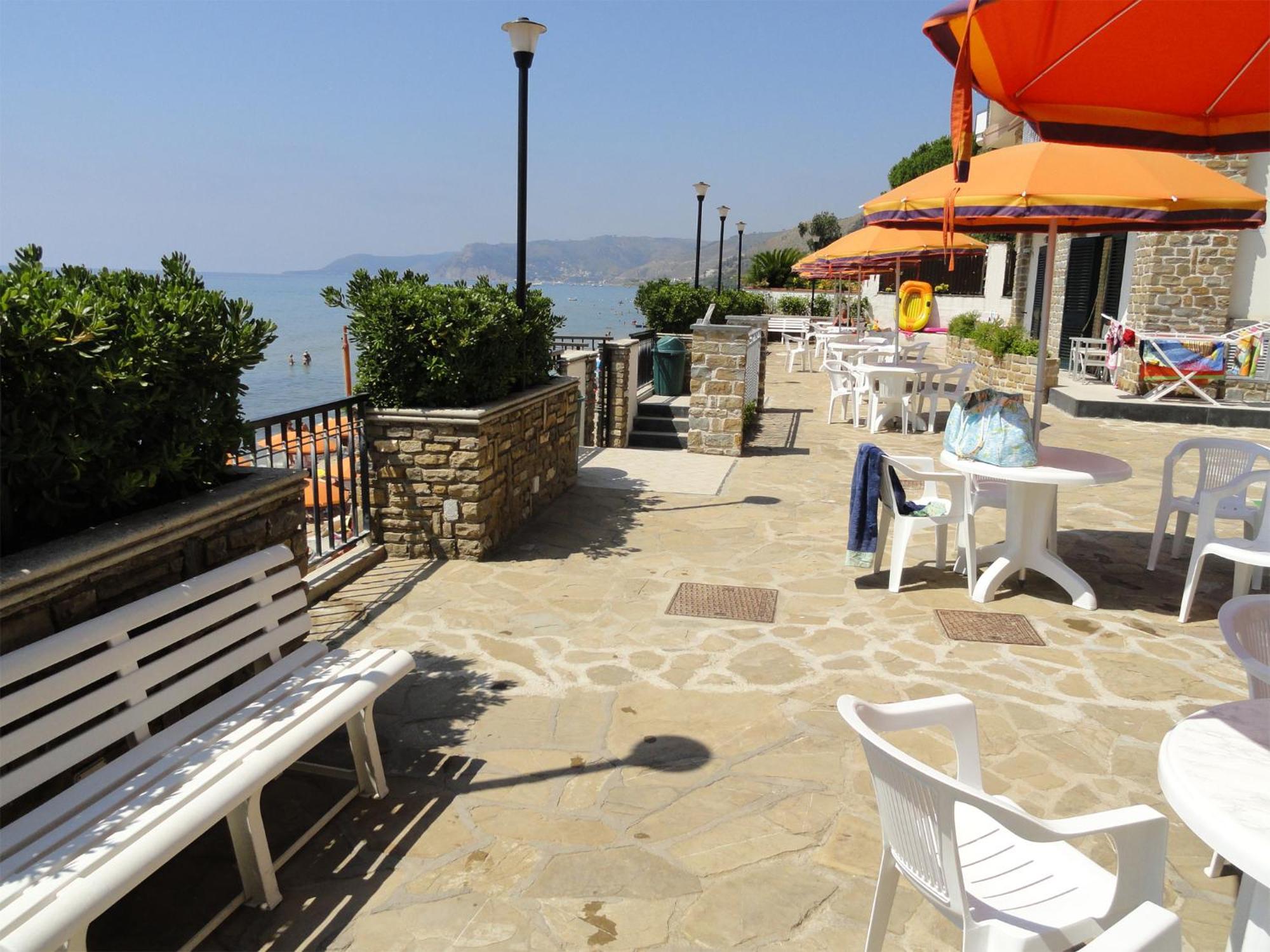 Acciaroli Vacanze Residence מראה חיצוני תמונה