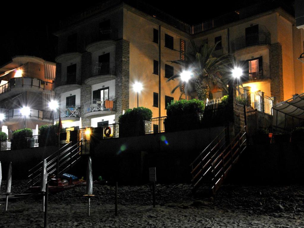 Acciaroli Vacanze Residence מראה חיצוני תמונה