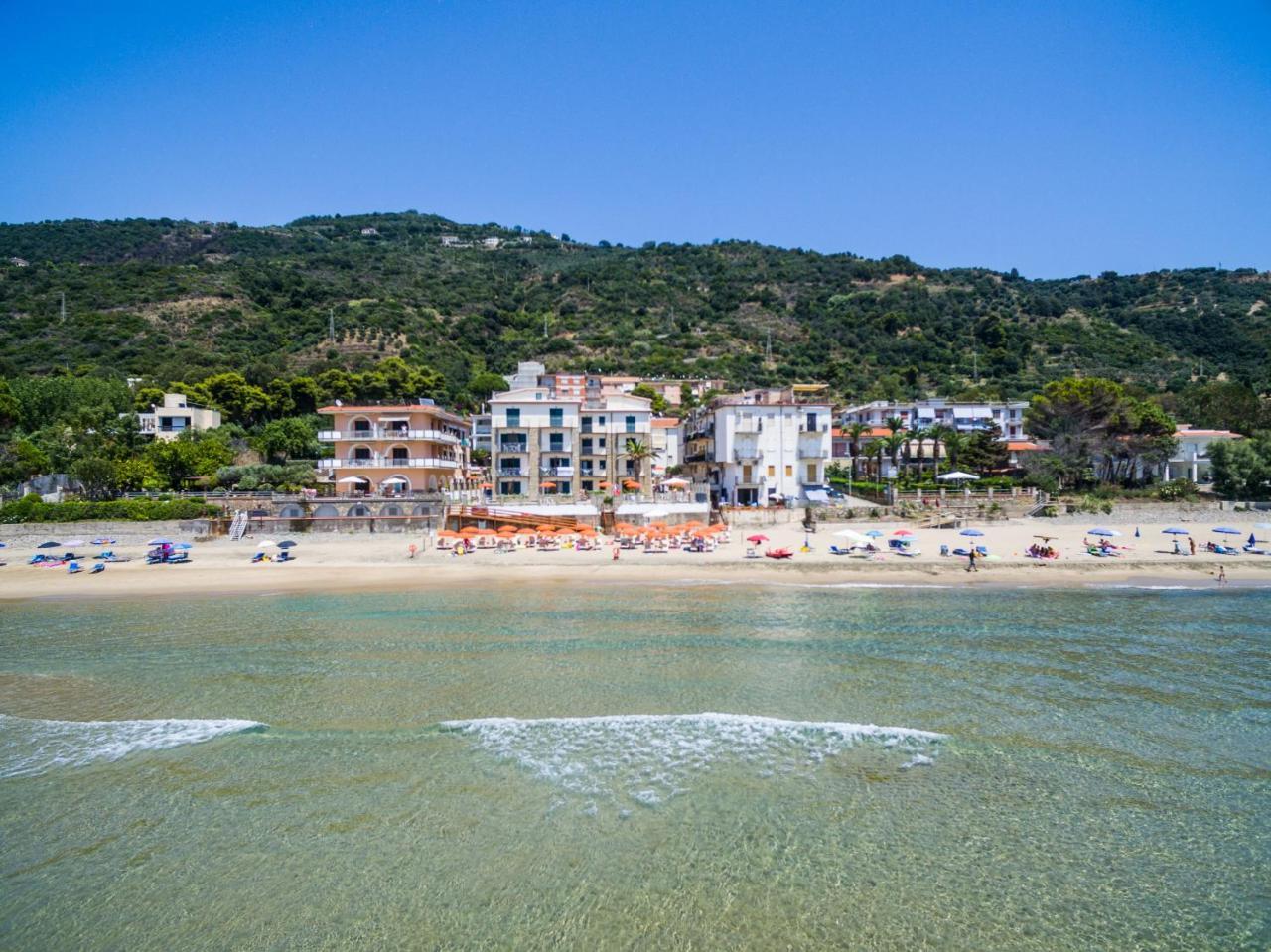 Acciaroli Vacanze Residence מראה חיצוני תמונה